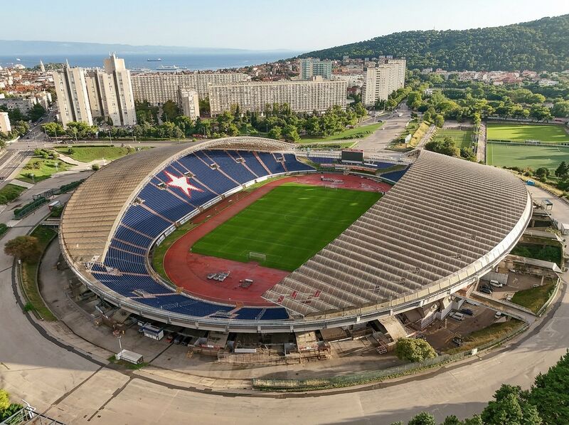 Datei:Stadion-Adrina.jpg